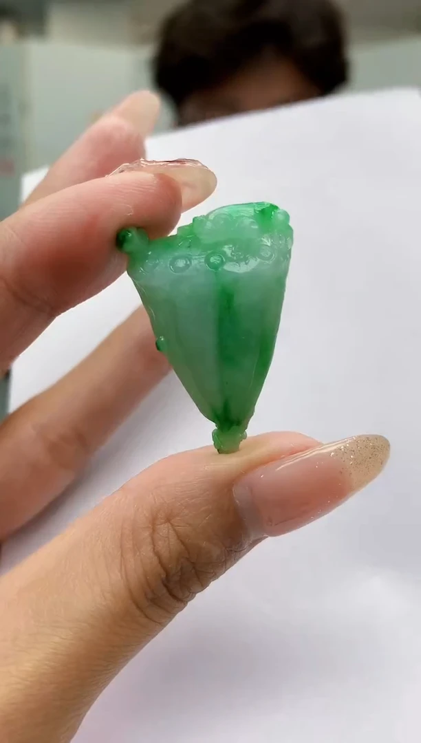 【闪购商品】定制翡翠未镶嵌4688MM-毛货挂件11