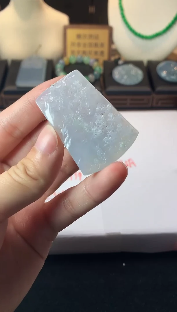 未镶嵌定制翡翠王****！毛货不退不换