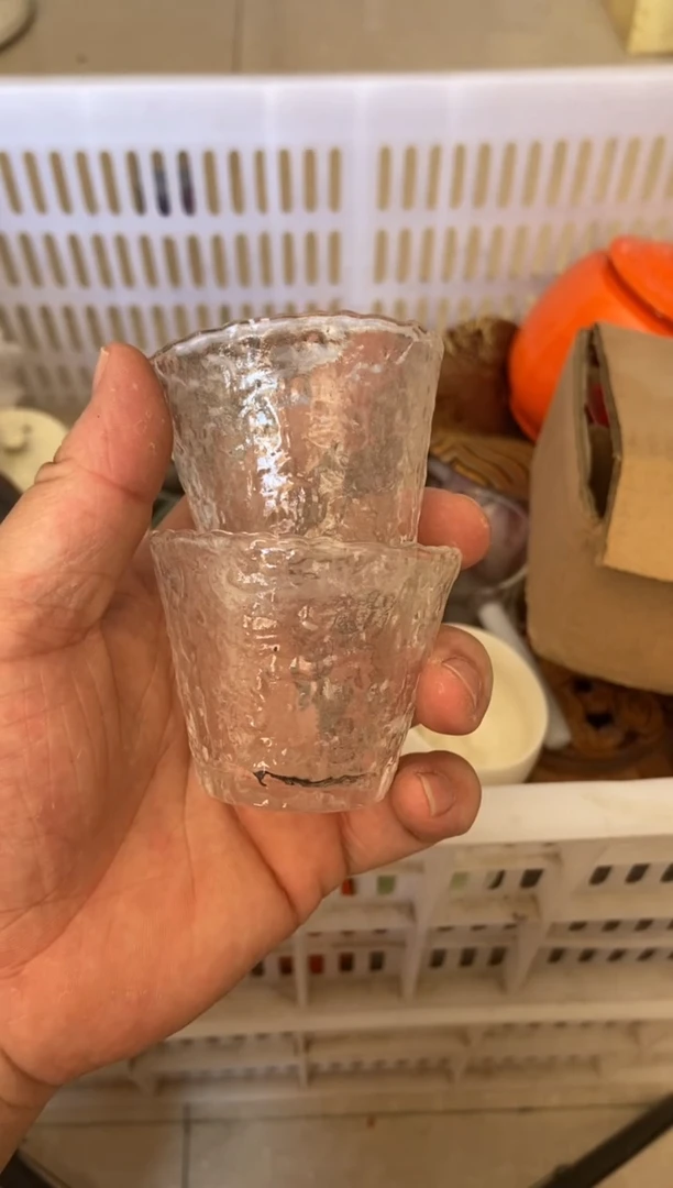 无运费险有瑕疵的摄影的产品有使用过的痕迹有点脏介意勿拍