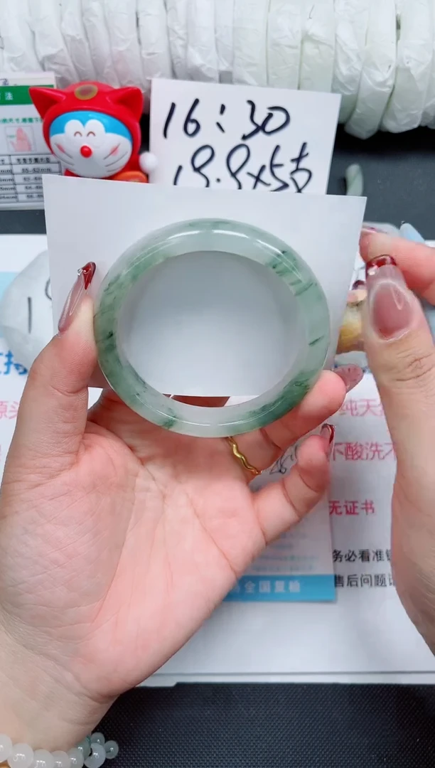 【闪购商品】石英质玉手镯未镶嵌83