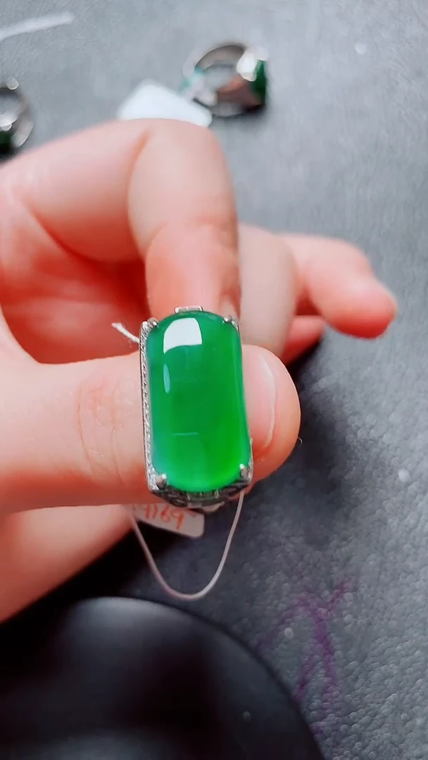 翡翠戒指银S925镶嵌翡翠