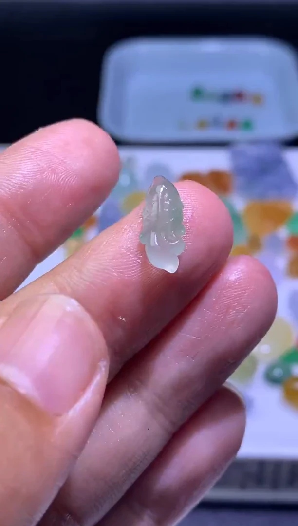 未镶嵌定制翡翠毛货