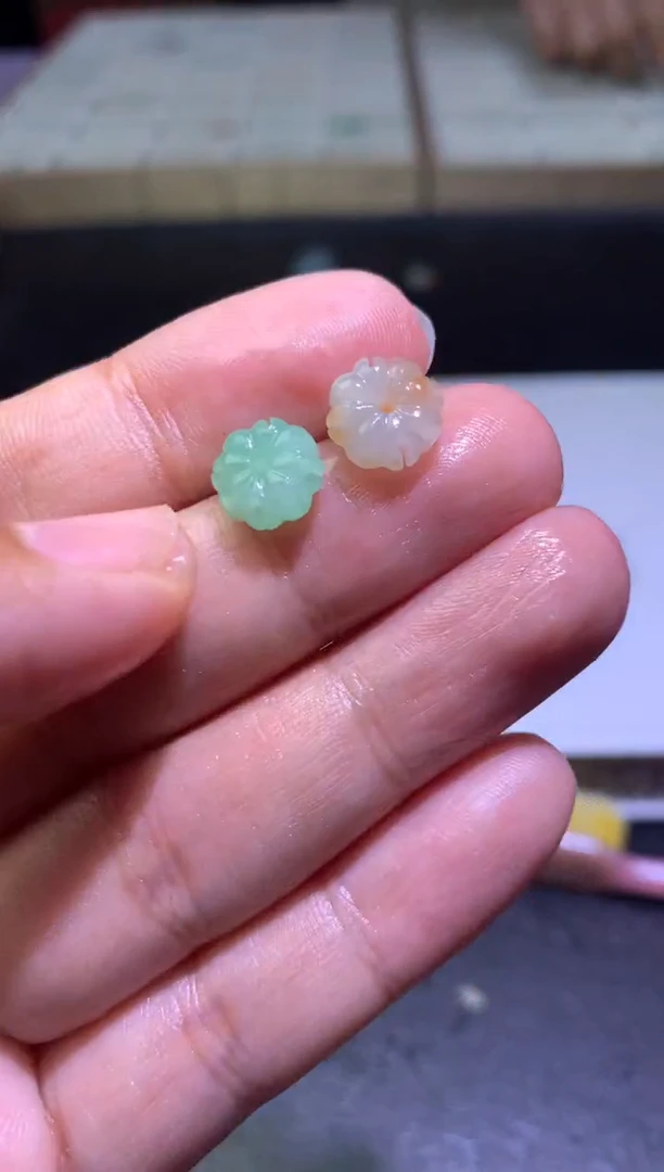 未镶嵌定制翡翠毛货