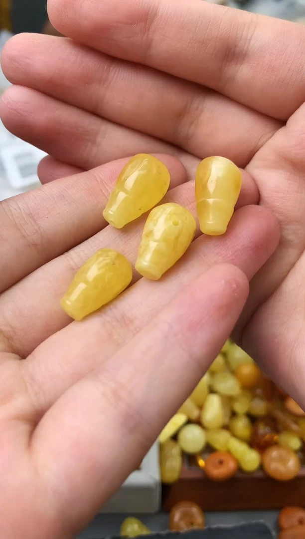 未镶嵌琥珀珠宝奇石26