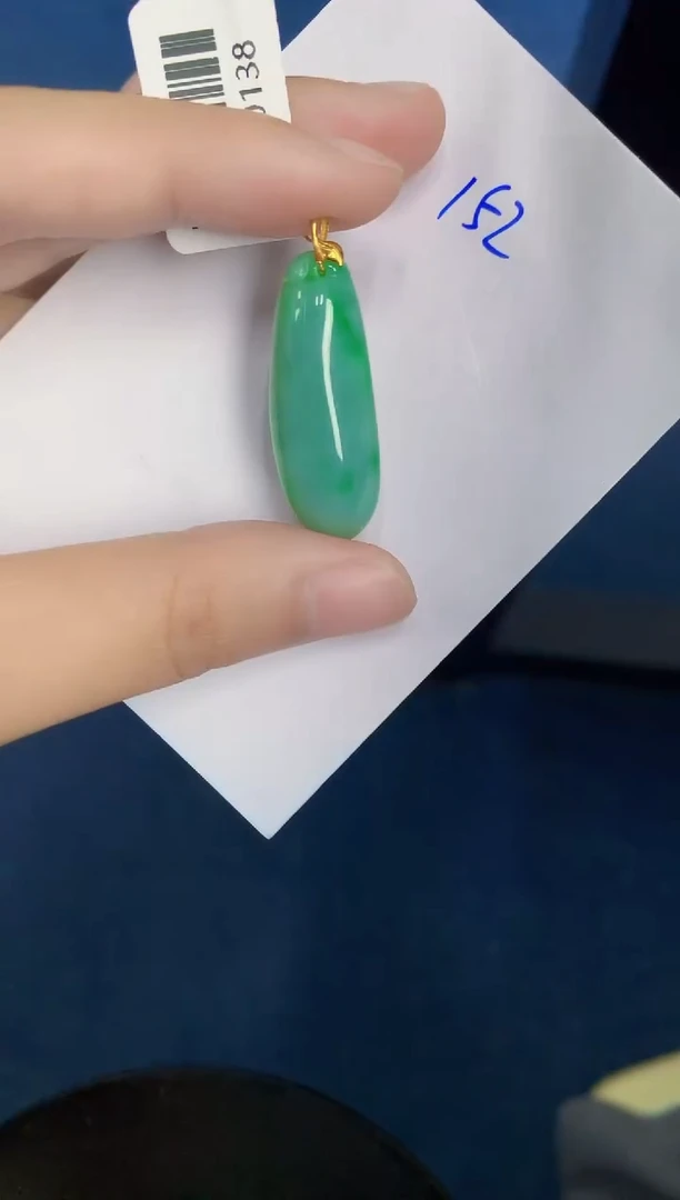 翡翠18K金镶嵌颈饰000000000