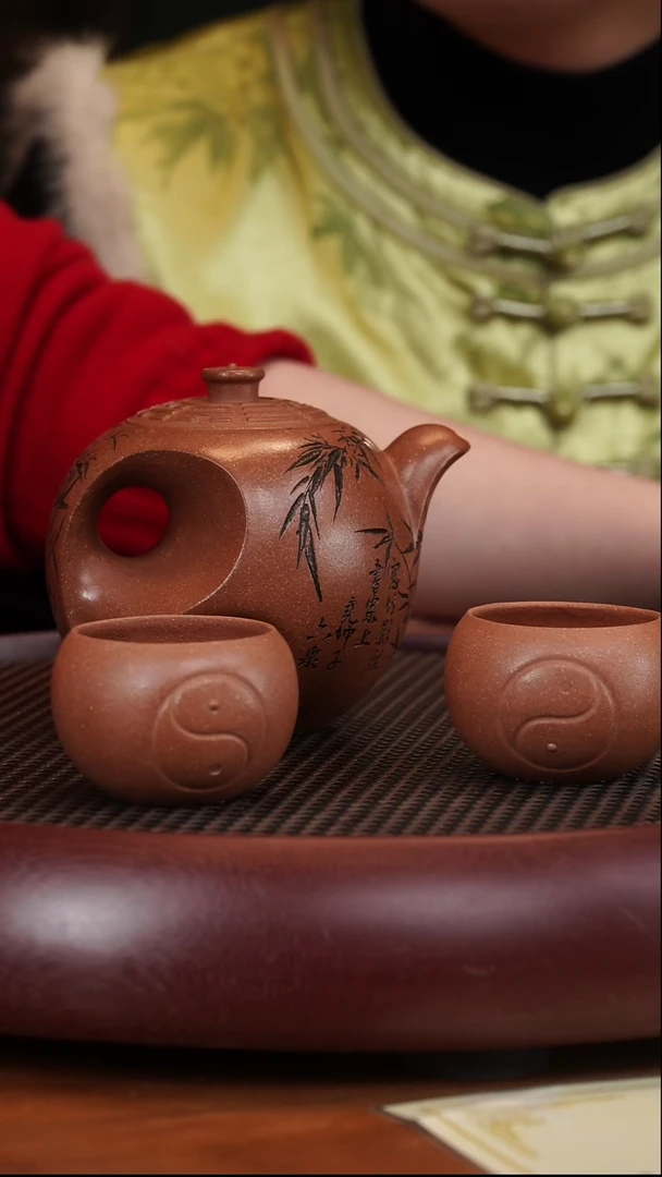 【闪购商品】紫砂茶壶1-40顾洪军蟹黄段太极套组