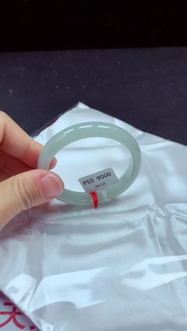 【闪购商品】翡翠手镯未镶嵌镯子53.8