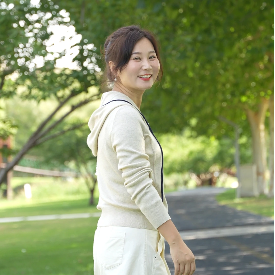 女秋季新款慵懒显瘦简约弹力连帽双拉链撞色上衣