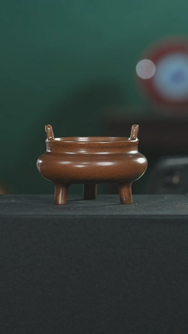仿铜红雕刻香炉082