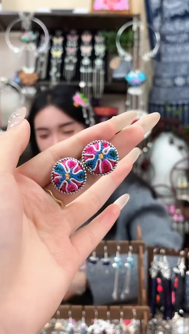 织绣民族风非遗老绣饰品312