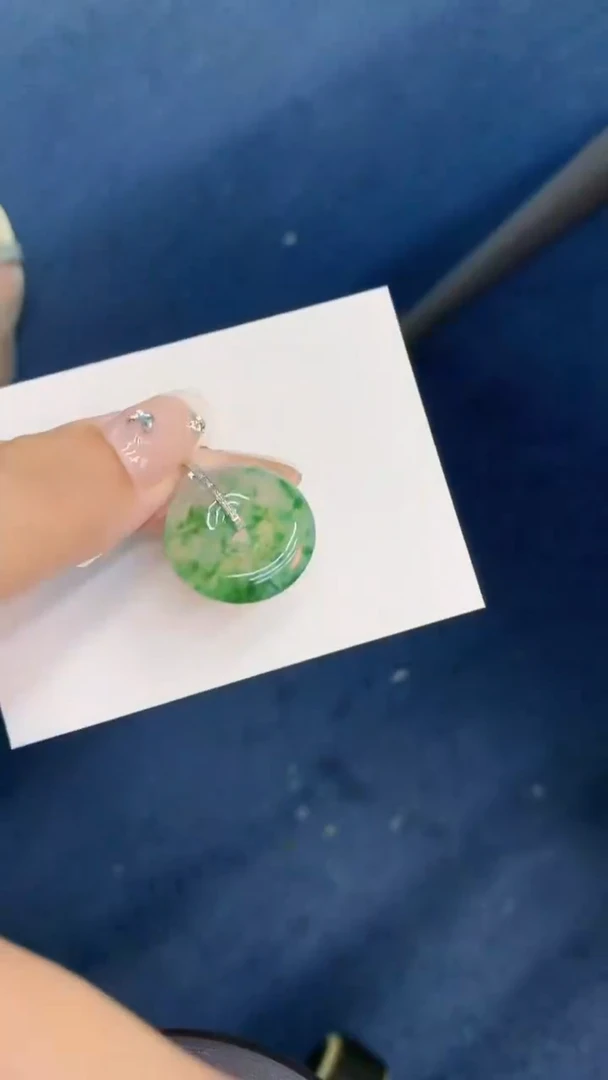 翡翠18K金镶嵌吊坠(不含链)1