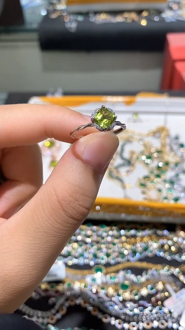 橄榄石戒指银S925镶嵌戒指