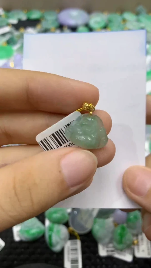 颈饰未镶嵌翡翠天然缅甸翡翠A货