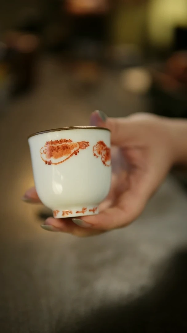 阿眠       凡巢亲书亲绘鳜鱼杯