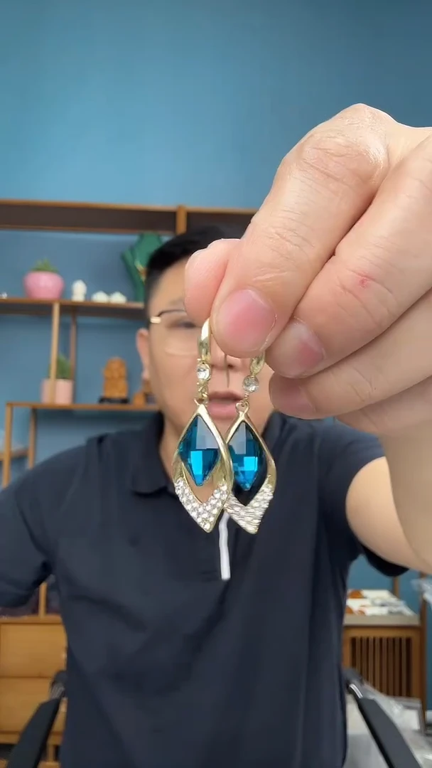 未镶嵌琥珀裸石32（有瑕介意勿拍）