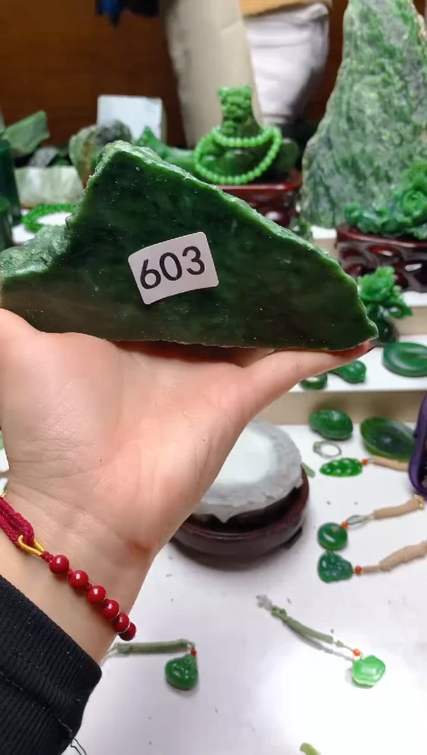 未镶嵌和田玉（碧玉）珠宝半成品1