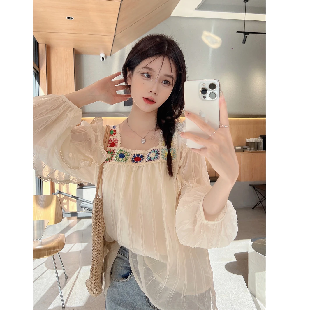 大码雪纺衫甜美花朵刺绣拼接蕾丝木耳边方领宽松长袖上衣3715