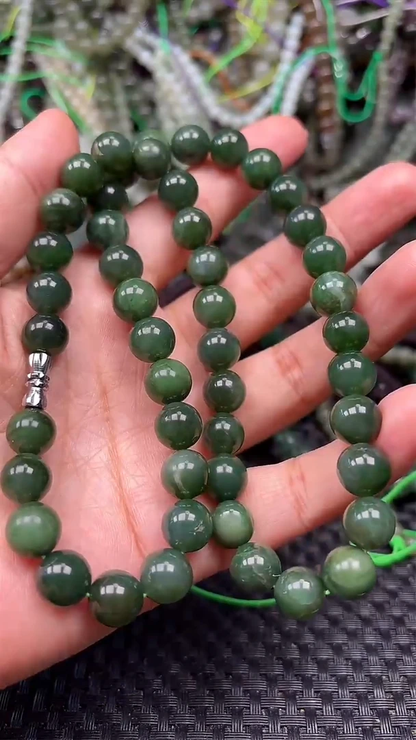 和田玉未镶嵌颈饰1