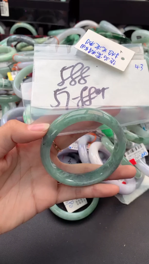 【闪购商品】定制翡翠未镶嵌毛货需精细抛光+多人