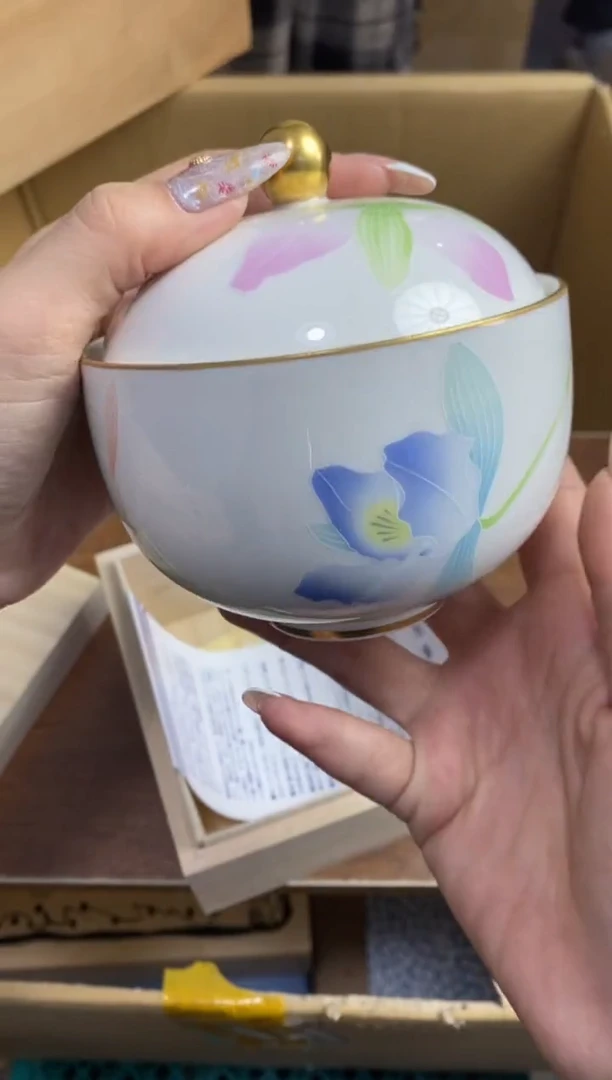 【闪购商品】瓷片隆莲瓷器欢迎大家