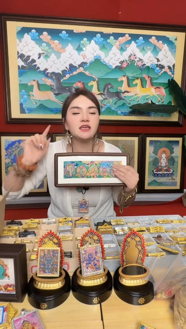 吊坠五路-热贡纯手绘唐卡