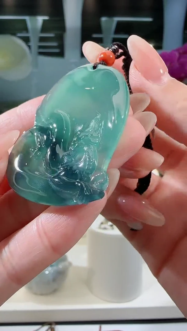 【闪购商品】翡翠吊坠(不含链)未镶嵌龙牌