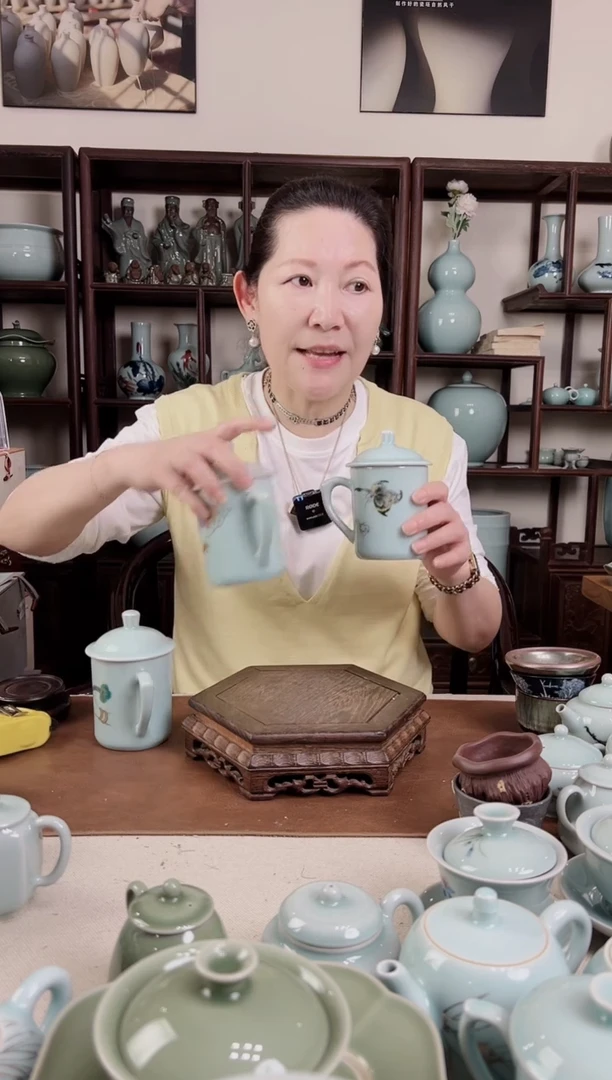 杯釉上彩 梅妞杯（蝴蝶）