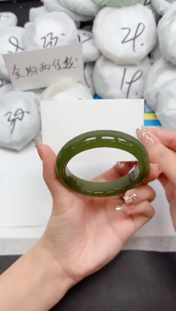 未镶嵌手镯石英质玉193-56.7