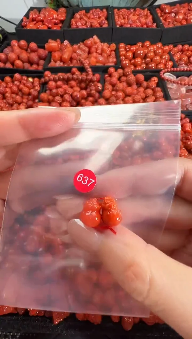 颈饰钛钢南红玛瑙1