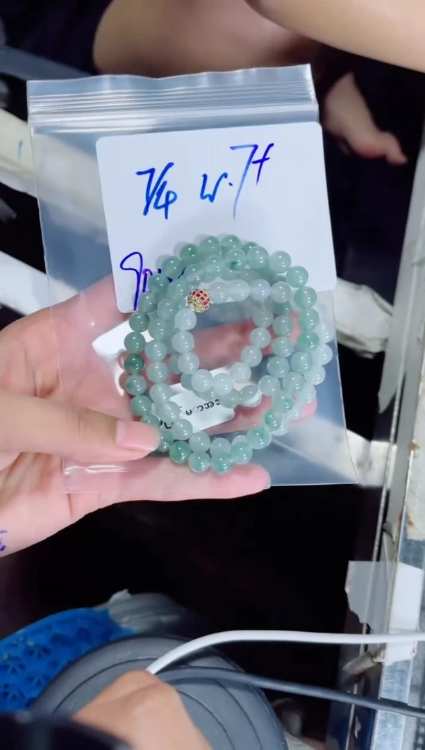 定制翡翠未镶嵌尔*瓜珠串