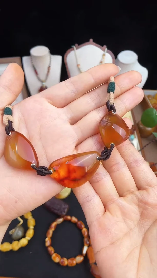 未镶嵌琥珀珠宝奇石柒月