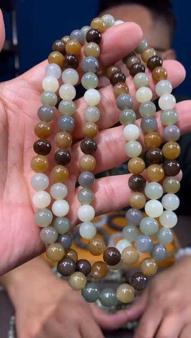 颈饰未镶嵌和田玉颜色多样性发货拍一发一