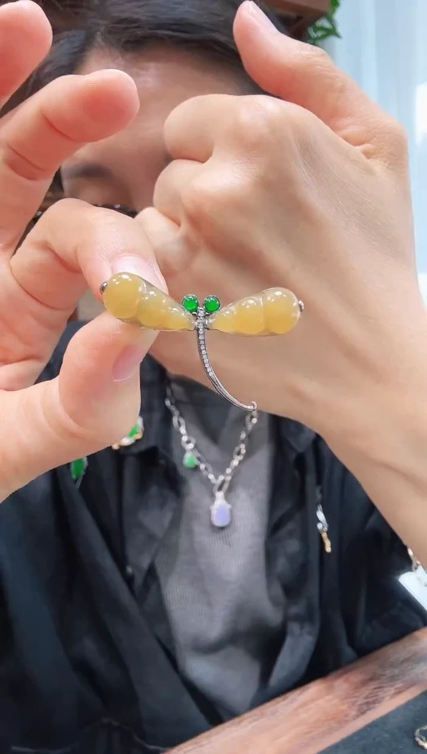 颈饰18K金镶嵌翡翠00005800