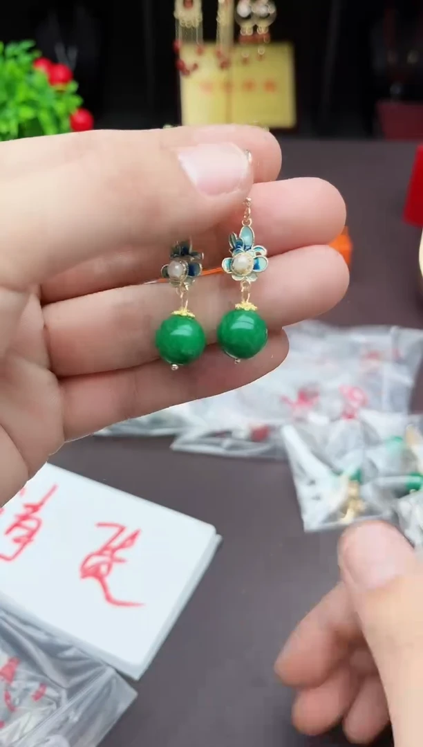 【闪购商品】玛瑙/玉髓耳钉银S925镶嵌2390000
