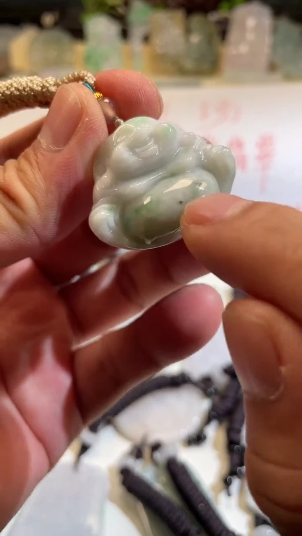 翡翠未镶嵌颈饰8/07/091