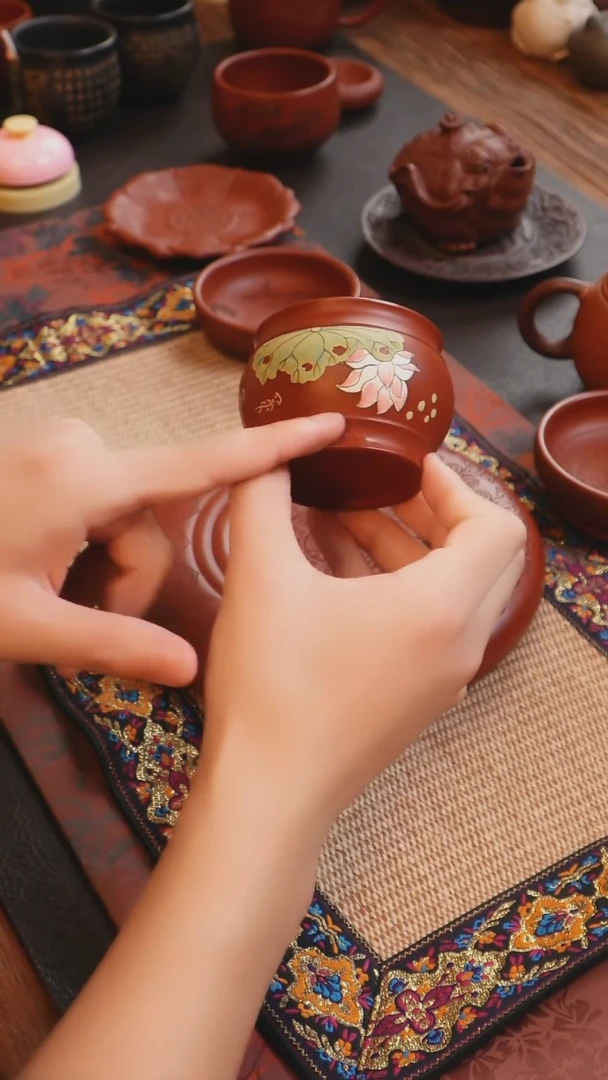 茶杯紫砂见素造器朱泥荷叶圆形主人杯