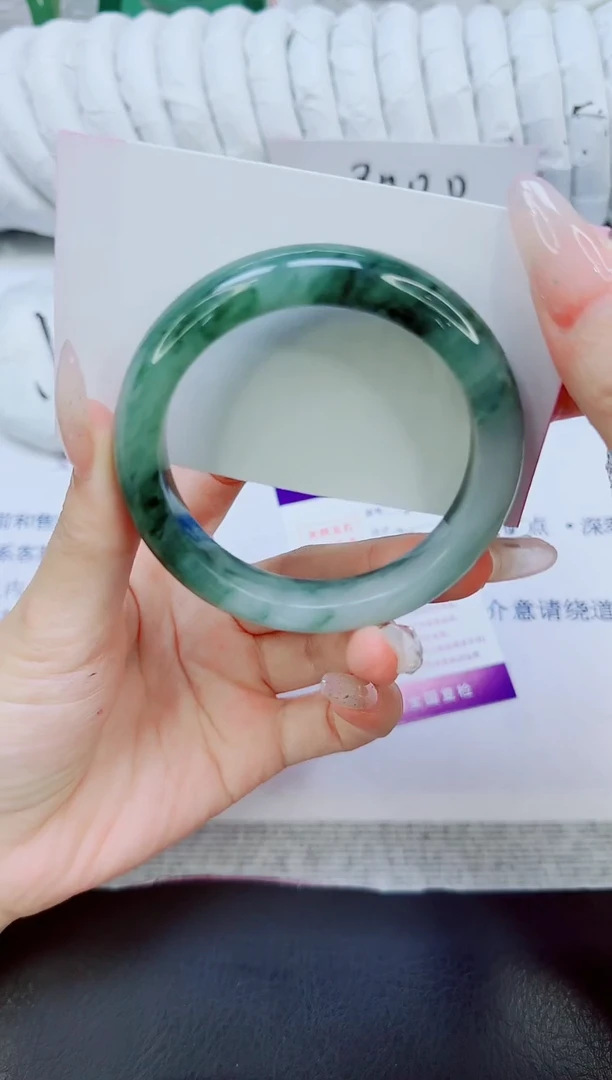未镶嵌手镯石英质玉210/54