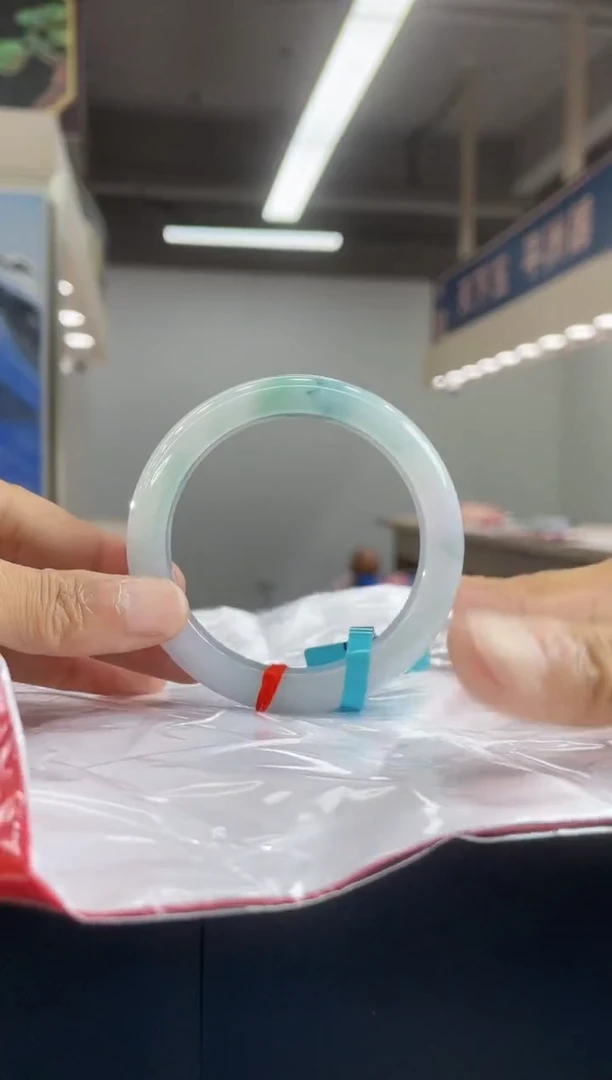 翡翠手镯未镶嵌手镯10