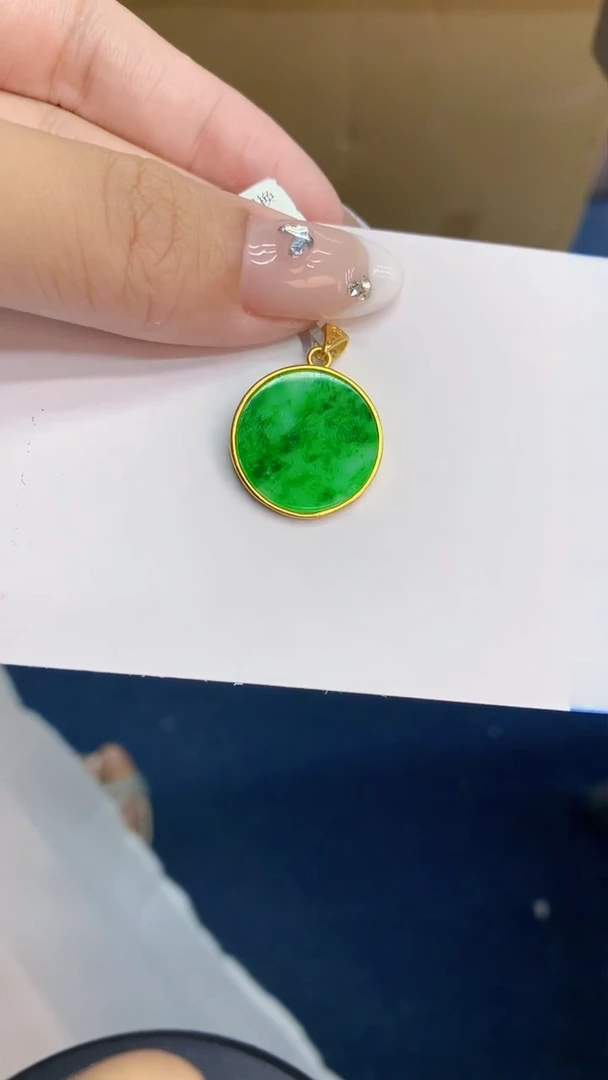 翡翠未镶嵌吊坠(不含链)1