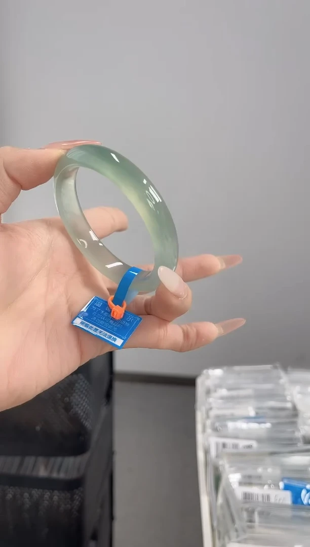 【闪购商品】玛瑙/玉髓手镯未镶嵌54-55圈