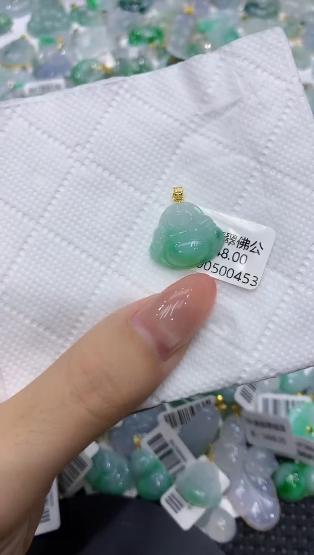 颈饰18K金镶嵌翡翠111111111111