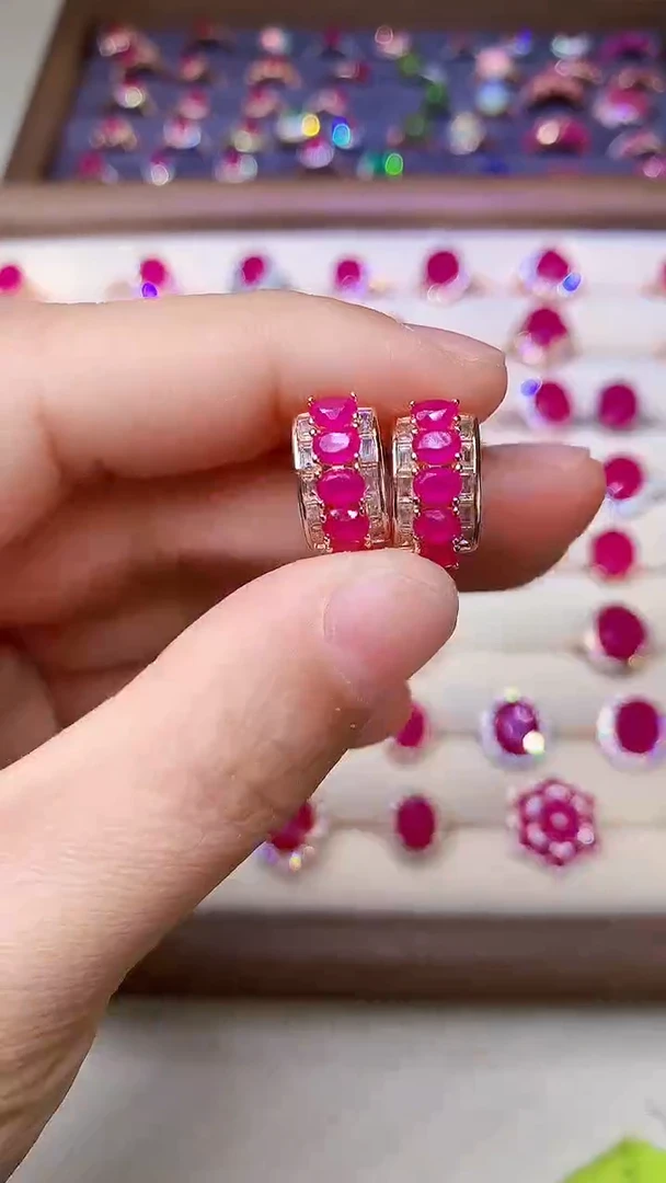 【闪购商品】红宝石耳饰银S925镶嵌000