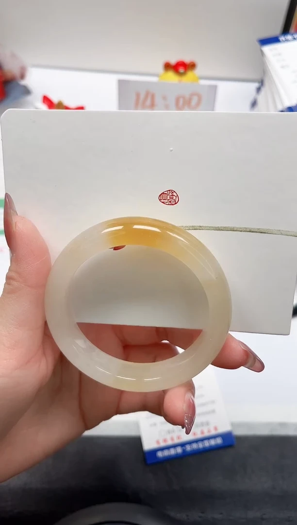【闪购商品】石英质玉手镯未镶嵌94-55.4