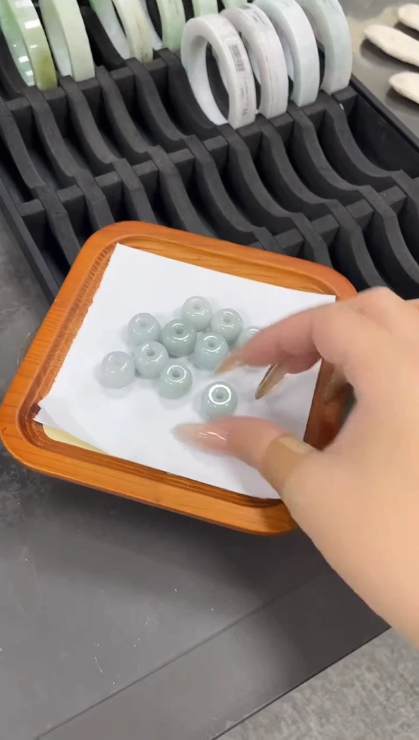 颈饰未镶嵌翡翠25110105A路路通多样性发1件