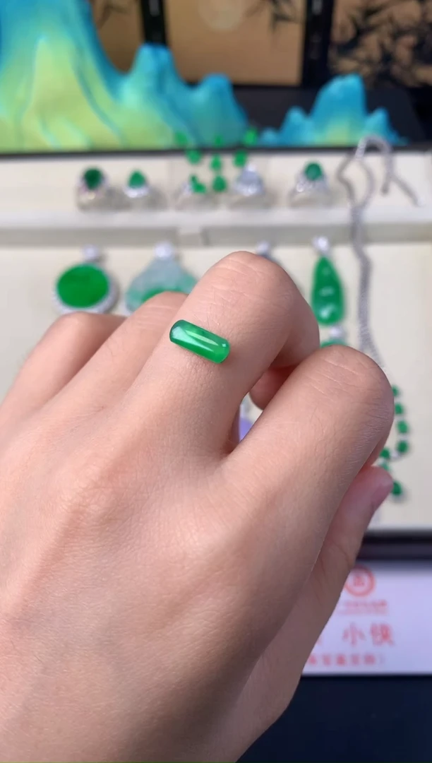 定制翡翠未镶嵌裸石（镶嵌定制）