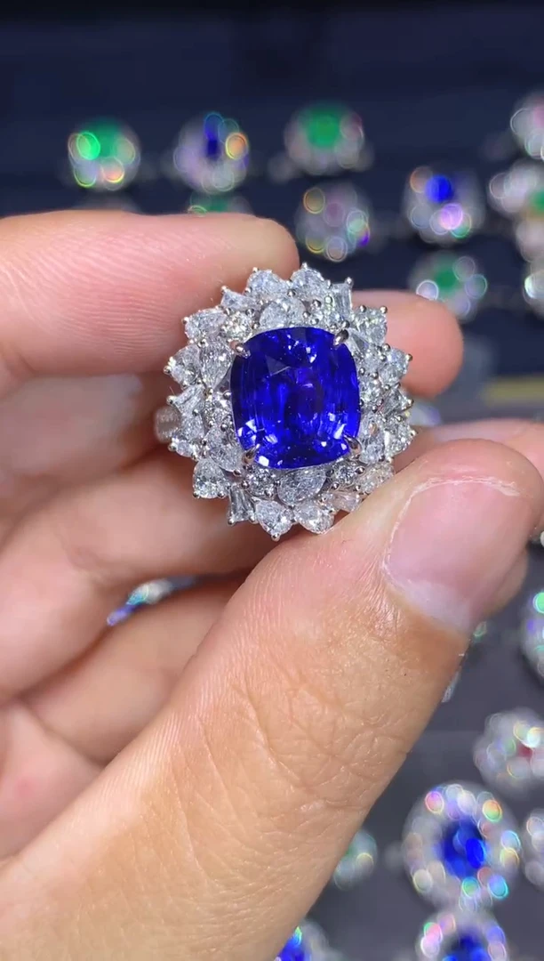 戒指蓝宝石18K金镶嵌5.03CT