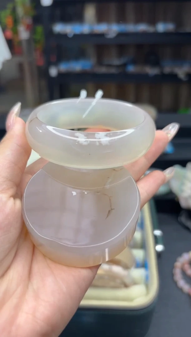 石英质玉手镯未镶嵌399(60圈赠送镯心)