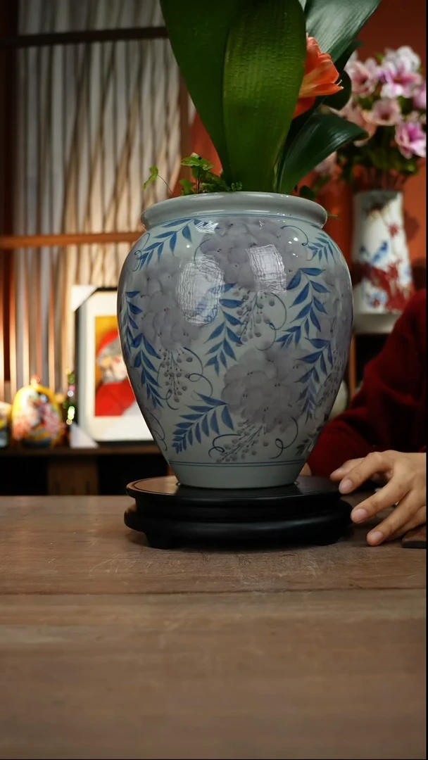 当代景德镇设计师釉下手绘陶瓷花瓶