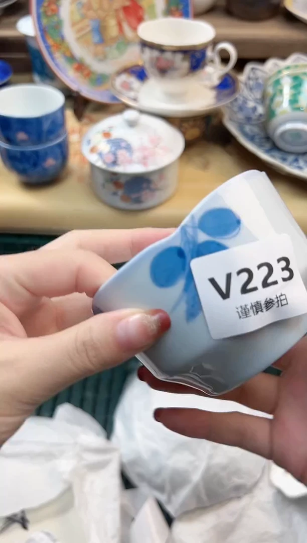 瓷片小*吖             223