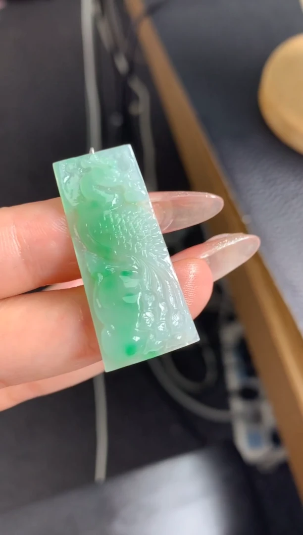 定制翡翠未镶嵌凤凰